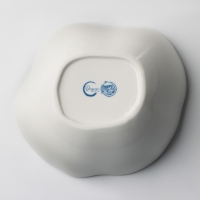 Салатник керамический неровный край «Разводы», 600 мл, 17 см, цвет белый Салатник керамический неровный край «Разводы», 600 мл, 17 см, цвет белый