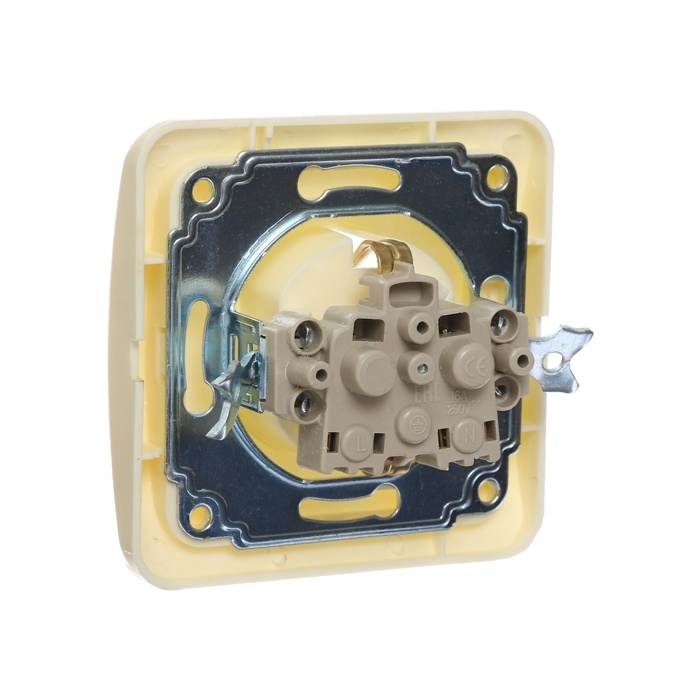 Розетка одноместная со шторкой Luazon Lighting Розетка одноместная со шторкой Luazon Lighting "Орион", 16 А, скрытая, с з/к, бежевая