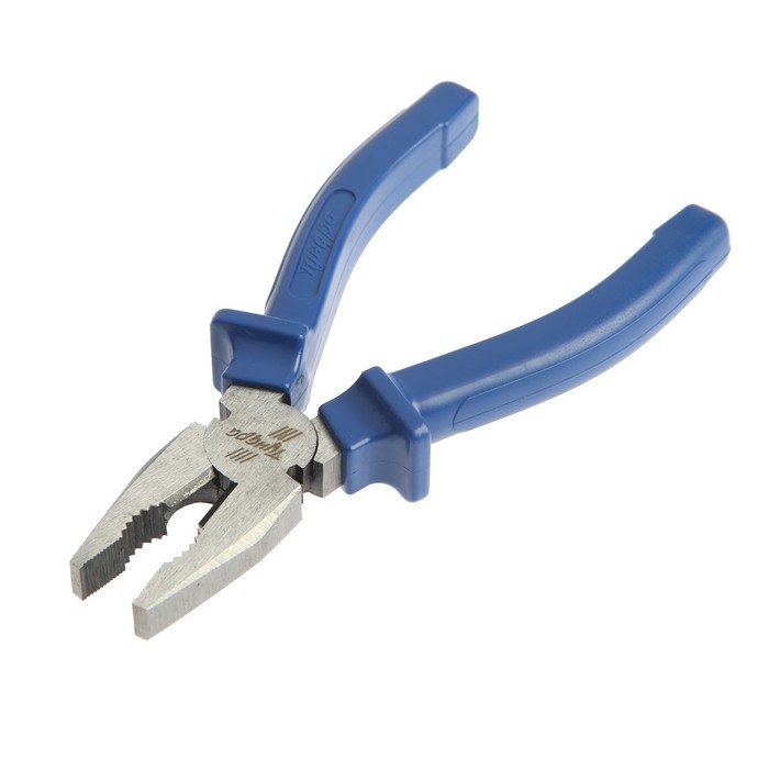 Плоскогубцы комбинированные ТУНДРА, CrV, шлифованные, пластиковые рукоятки, 160 мм Плоскогубцы комбинированные ТУНДРА, CrV, шлифованные, пластиковые рукоятки, 160 мм