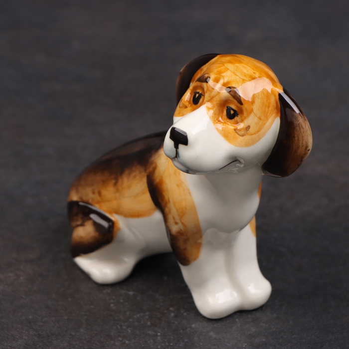 Статуэтка фарфоровая "Бигль", 10 см, авторская роспись