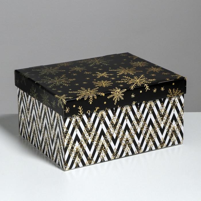 Коробка подарочная новогодняя складная &laquo;Золотой праздник&raquo;, 31,2 х 25,6 х 16,1 см, Новый год