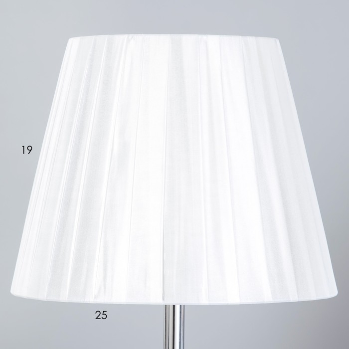 Настольная лампа "Севилья" Е27 40Вт бело-хромовый 25х25х42 см RISALUX