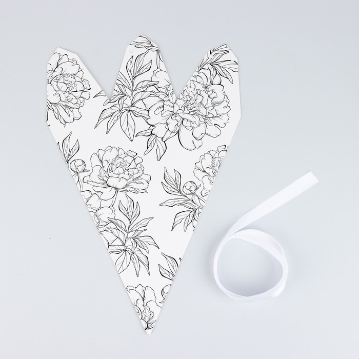 Переноска - шестиугольник для цветов «Контурные цветы», белая, 15 х 35 х 15 см Переноска - шестиугольник для цветов «Контурные цветы», белая, 15 х 35 х 15 см