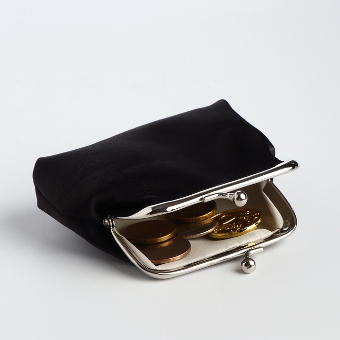 Кошелёк женский на фермуаре, цвет чёрный Кошелёк женский на фермуаре, цвет чёрный