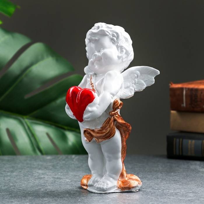 Фигура Фигура "Ангел с сердцем в руках" 18х10см