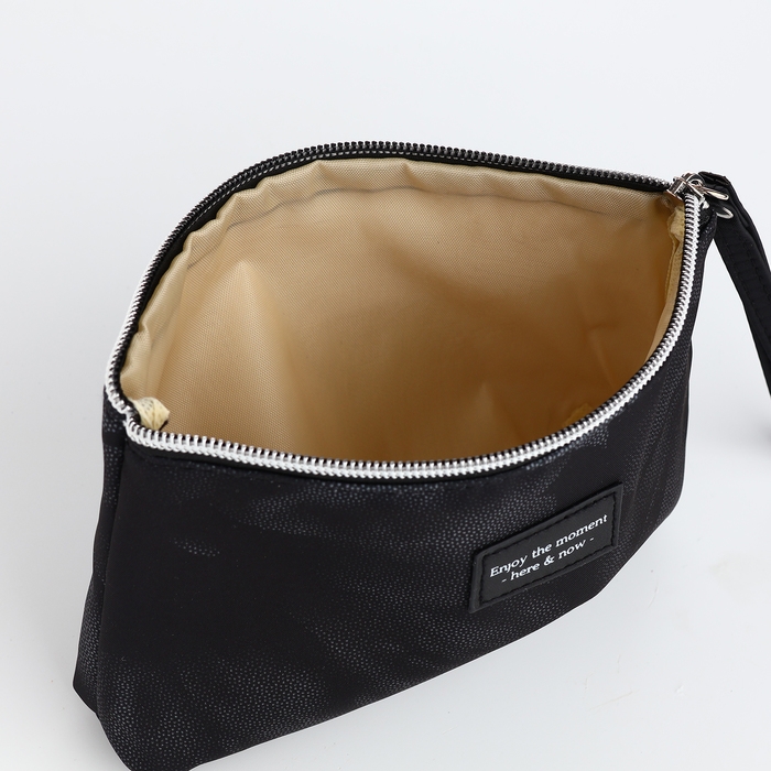 Косметичка на молнии, цвет чёрный Косметичка на молнии, цвет чёрный