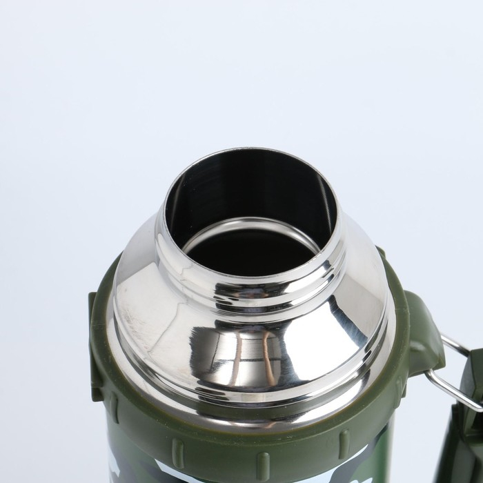 Термос, 1.2 л, Движение Термос, 1.2 л, Движение "Мастер К. Камуфляж", с кружкой, сохраняет тепло 18 ч, 11 х 29 см