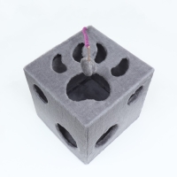 Домик для кошек "Кубик с лапкой", с игрушкой, 40 х 40 х 40 см Домик для кошек "Кубик с лапкой", с игрушкой, 40 х 40 х 40 см