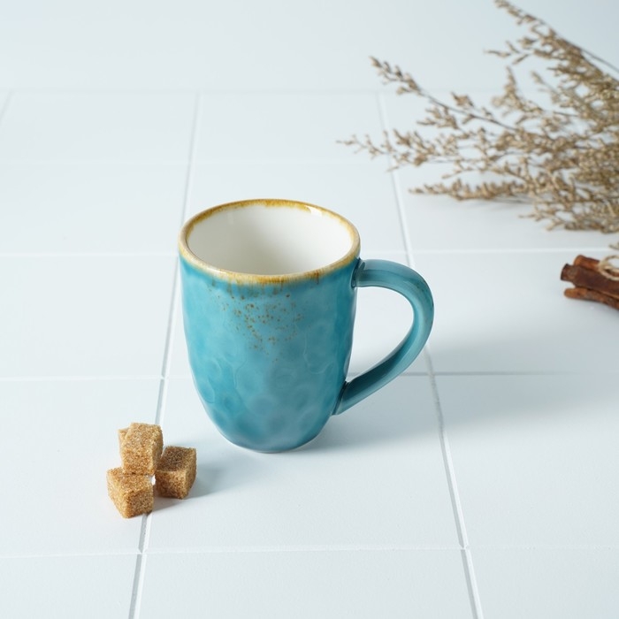 Кружка фарфоровая Magistro «Церера», 400 мл, цвет голубой Кружка фарфоровая Magistro «Церера», 400 мл, цвет голубой