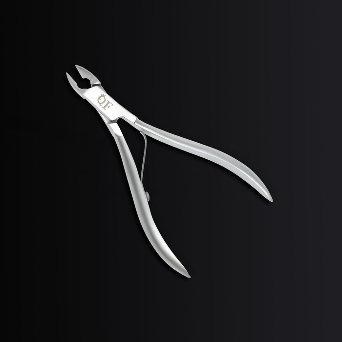 Кусачки маникюрные для кутикулы «Premium satin», эргономичные, 10,1 см, длина лезвия - 7 мм, цвет серебристый Кусачки маникюрные для кутикулы «Premium satin», эргономичные, 10,1 см, длина лезвия - 7 мм, цвет серебристый