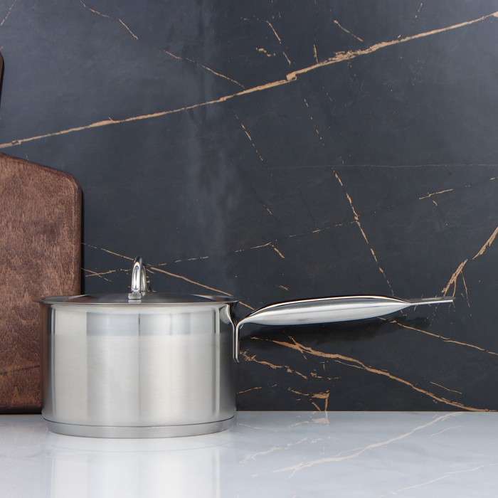Сотейник, 2 л, d=16 см, h=10 см, металлическая крышка, капсульное дно, индукция, цвет серебряный Сотейник, 2 л, d=16 см, h=10 см, металлическая крышка, капсульное дно, индукция, цвет серебряный