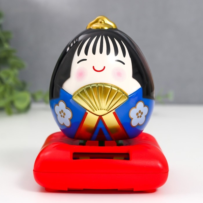 Маятник пластик от солнечной батареи Маятник пластик от солнечной батареи "Пышка в кимоно с веером" МИКС 7,5х7,5х9,5 см