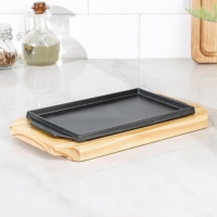 Сковорода чугунная &laquo;Прямоугольник&raquo;, 25&times;14 см, на деревянной подставке