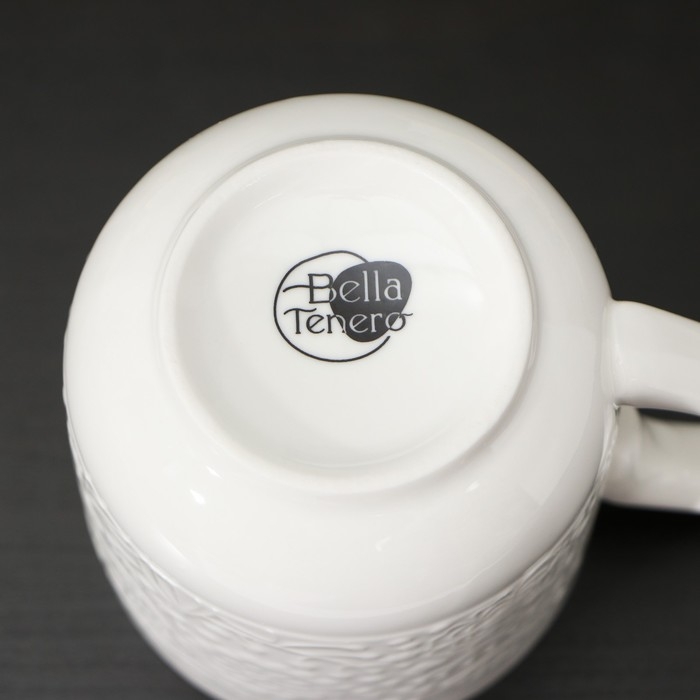 Набор фарфоровых кружек на деревянной подставке BellaTenero, 4 предмета: 400 мл, цвет белый Набор фарфоровых кружек на деревянной подставке BellaTenero, 4 предмета: 400 мл, цвет белый