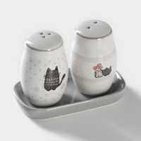 Набор для специй Доляна &laquo;Уютные коты&raquo;, 3 предмета: солонка 80 мл, перечница 80 мл, подставка