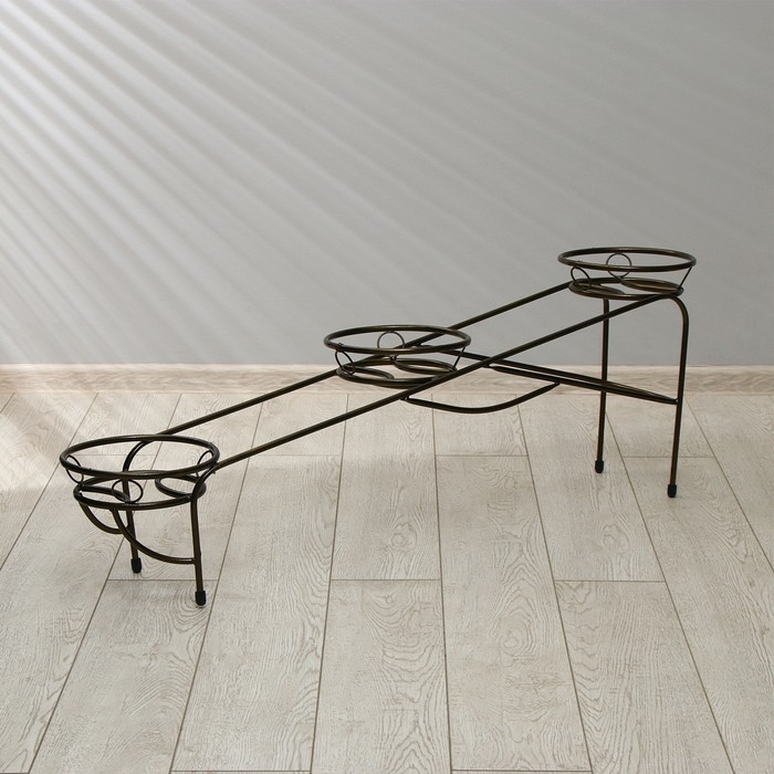 Подставка для цветов, напольная, на 3 горшка, d = 17 см, бронзовая, «Спуск» Подставка для цветов, напольная, на 3 горшка, d = 17 см, бронзовая, «Спуск»