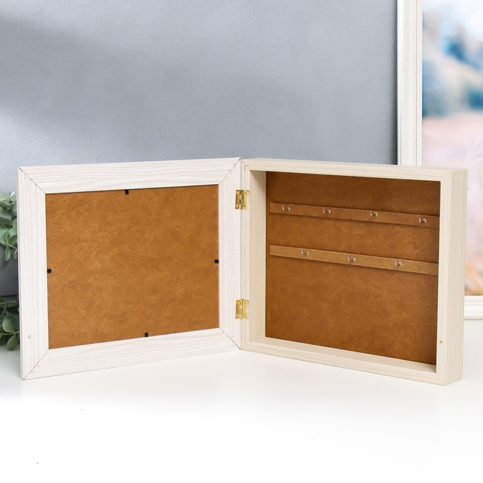 Ключница "Берег" молочный дуб  26х31 см МИКС