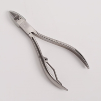Кусачки педикюрные, прямое лезвие, 13,5 см, длина лезвия - 15 мм, цвет серебристый Кусачки педикюрные, прямое лезвие, 13,5 см, длина лезвия - 15 мм, цвет серебристый