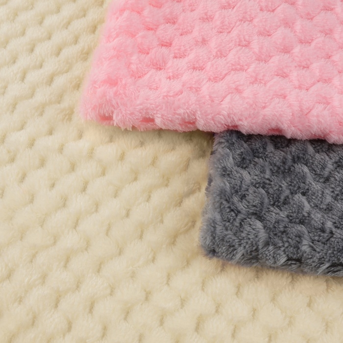 Лоскут плюш &laquo;Соты&raquo;, 50 &times; 50 см, 220 г/м, цвет молочный №1