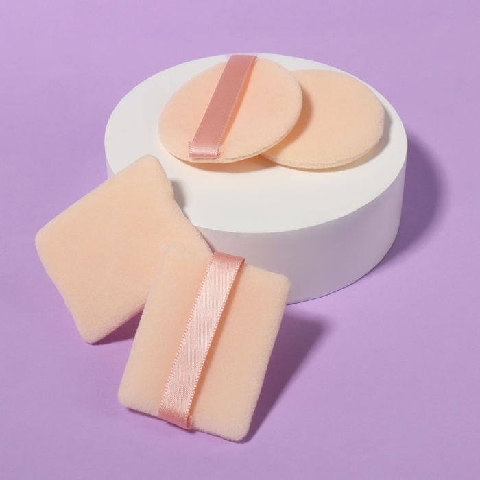 Пуховки для макияжа, набор - 4 шт, d = 5 см / 5,5 &times; 4,4 см, с держателем, цвет бежевый