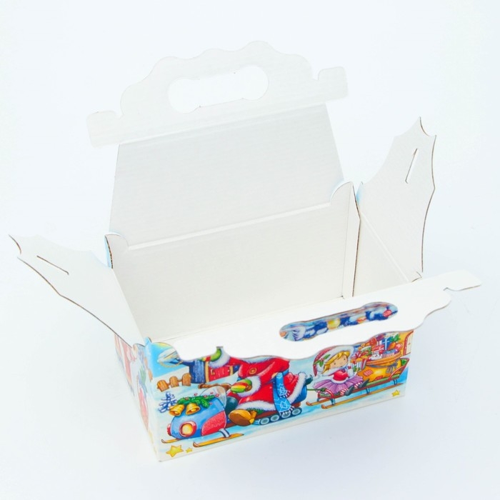 Новый год. Подарочная коробка Новогодняя Ларец простой Новый год. Подарочная коробка Новогодняя Ларец простой "Каток" с анимацией 20 х 12 х 17 см.