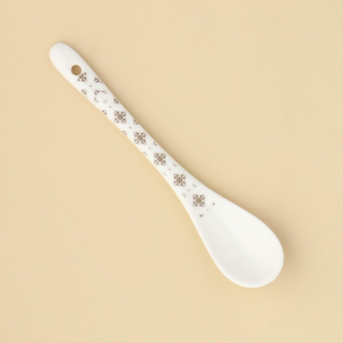 Ложка сувенирная &laquo;Счастье живёт на кухне&raquo;, керамика, 2,5 х 12,5 см.