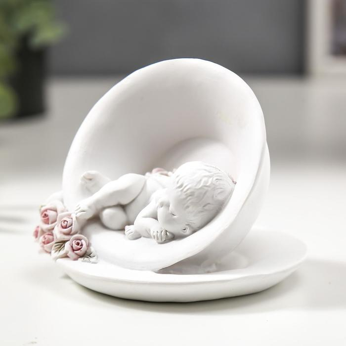 Сувенир полистоун "Ангел спит в кружке" 10х9,5х9,5 см