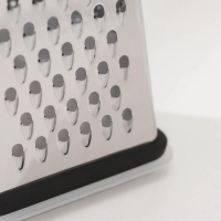 Тёрка с контейнером &laquo;Синтай&raquo;, 13&times;13,5&times;24 см, цвет ручки чёрный