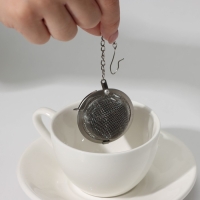 Ситечко для чая Доляна &laquo;Ёлочка&raquo;, d=4,5 см, на цепочке, цвет серебристый