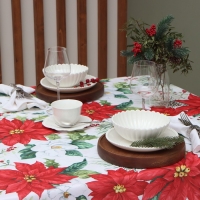 Скатерть Доляна "Рождественские цветы" 145*220 см, 100% п/э Скатерть Доляна "Рождественские цветы" 145*220 см, 100% п/э