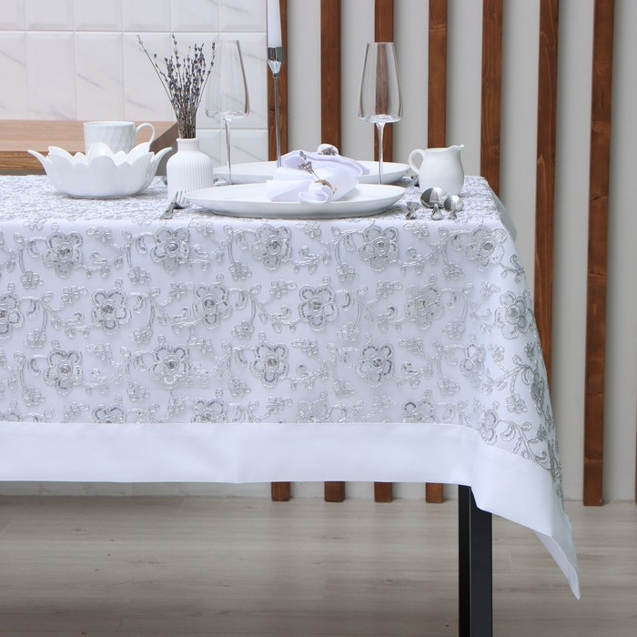 Скатерть Этель с пайетками, 110 х 160 &plusmn;5 см, п/э