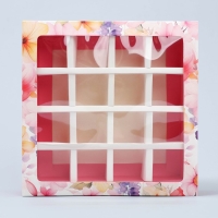 Коробка для конфет, кондитерская упаковка, 16 ячеек, &laquo;Цветы&raquo; 17.7 х 17.7 х 3.8 см