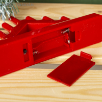 Светодиодная фигура «Красная рождественская горка», пластик, батарейки ААх2 (не в комплекте), свечение тёплое белое Светодиодная фигура «Красная рождественская горка», пластик, батарейки ААх2 (не в комплекте), свечение тёплое белое