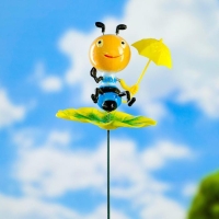 Штекер "Букашка с зонтиком" 9х13см, длина 60см Штекер "Букашка с зонтиком" 9х13см, длина 60см