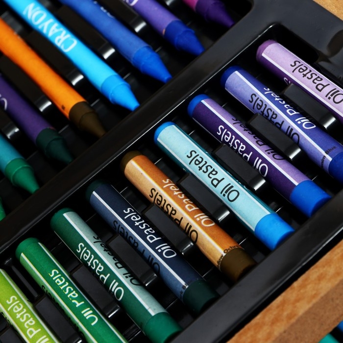 Набор для рисования в деревянном чемоданчике, складной Набор для рисования в деревянном чемоданчике, складной