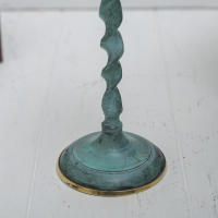 Подсвечник под старину "Вираж" латунь 7,5х7,5х18 см Подсвечник под старину "Вираж" латунь 7,5х7,5х18 см