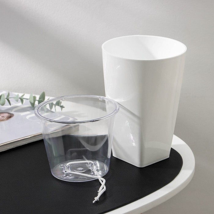 Кашпо для цветов со вставкой «Грейс», 1,4 л (800 мл), цвет белый Кашпо для цветов со вставкой «Грейс», 1,4 л (800 мл), цвет белый