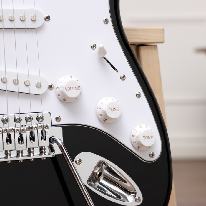 Электрогитара DENN ST100 BK