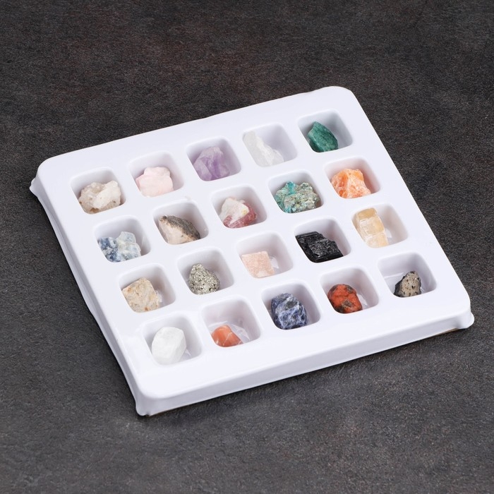 Коллекция минералов, 20 шт, 13х12 см Коллекция минералов, 20 шт, 13х12 см