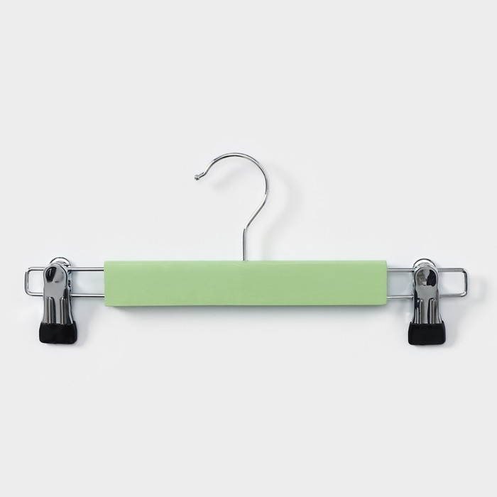 Вешалки для брюк и юбок LaDо́m Brillant, 28&times;12&times;2,3 см, 2 шт, деревянные, с зажимами, цвет фисташковый