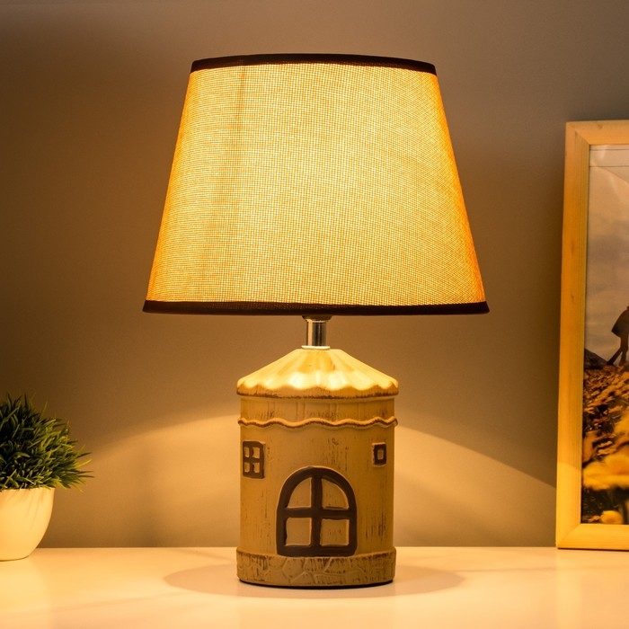 Настольная лампа Настольная лампа "Мейзон" E14 40Вт коричневый 22,5х22,5х33,5 см RISALUX