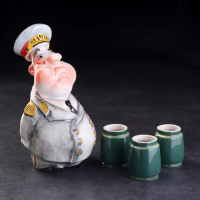 Набор фарфоровый: штоф &laquo;Генерал&raquo;, 0.5 л + 3 рюмки, гильза