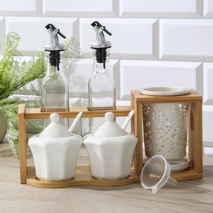 Набор керамический сервировочный на деревянной подставке &laquo;Эстет&raquo;, 5 предметов: 2 соусника 300 мл, 2 сахарницы 260 мл, стакан, 2 ложки, цвет белый