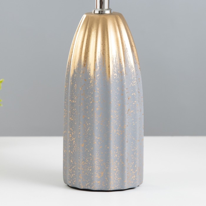 Настольная лампа "Конкомбр" 1хE14 серый 22,5х22,5х39 см RISALUX