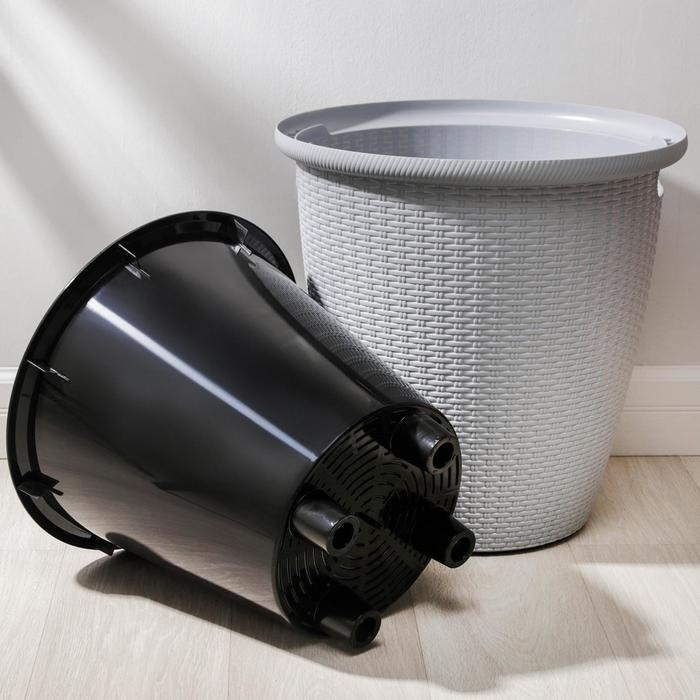 Кашпо для цветов со вставкой Rattan, 50 л (27 л), цвет МИКС Кашпо для цветов со вставкой Rattan, 50 л (27 л), цвет МИКС