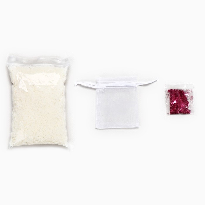 Аромасаше своими руками. Набор для создания ароматической фигурки из соевого воска &laquo;Сердечки с блестками&raquo;