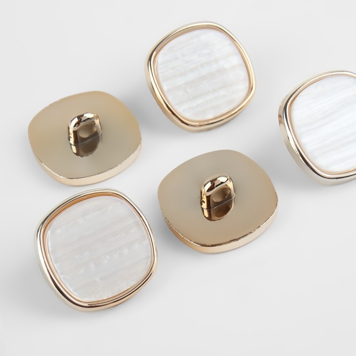 Набор пластиковых пуговиц на ножке, d = 23 мм, 5 шт, цвет белый Набор пластиковых пуговиц на ножке, d = 23 мм, 5 шт, цвет белый