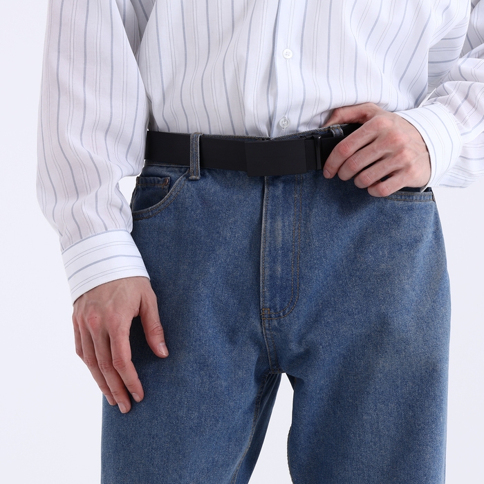 Ремень мужской, ширина 4 см, пряжка автомат, цвет чёрный Ремень мужской, ширина 4 см, пряжка автомат, цвет чёрный