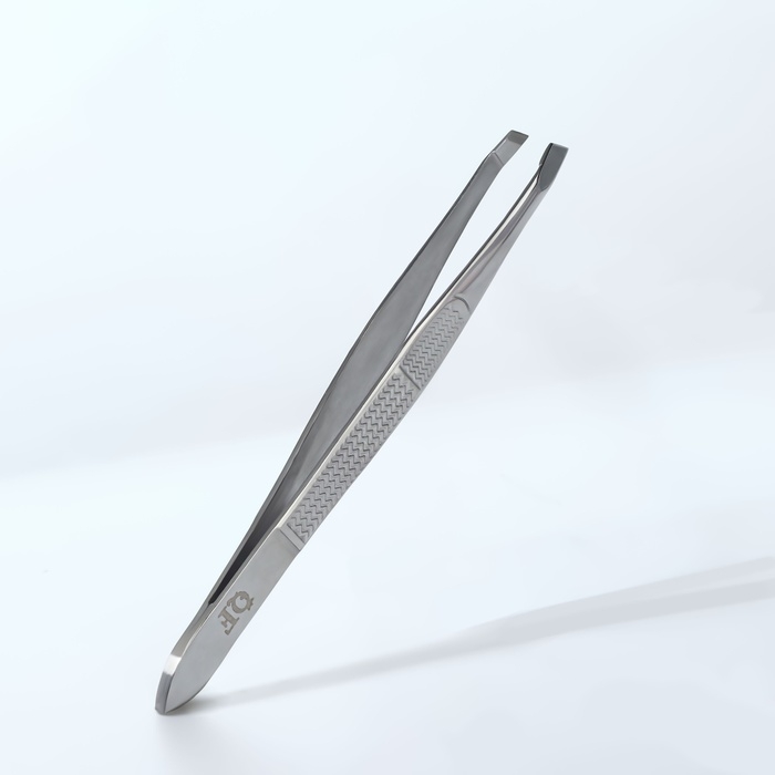 Пинцет &laquo;Premium&raquo; скошенный, узкий, 9 см, на блистере, цвет серебристый