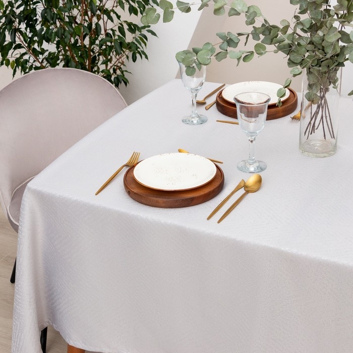 Скатерть Этель "Зигзаг" цв.серебро, 142*283 +/-3 см, 115 &plusmn;10 гр,100% п/э